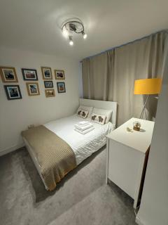 Double Bedroom With Dedicated Private Bathroom - Edinburgh - 7