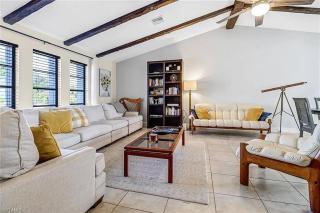Relaxing Home with Pool/Spa - Near Beach & Mercato - Naples - 8
