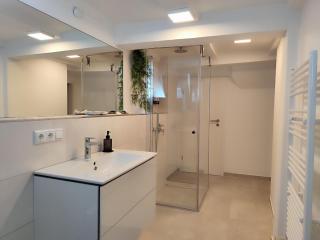 ApartZ - Celle Altstadt - bis 9 Personen, 3 SZ, Infrarotsauna, Parkplatz, W-LAN, Dachterrasse - Celle - 5