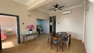 Beachfront 3-Bedroom Family Suite with Sunset View - Port Dickson - 8