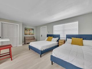 Beachside 1BR Apt – Steps to Hollywood Dania - Dania Beach - 5