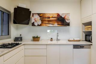GW002 Gugel Waves Amazing Seaview & Garden Family Apartments - Nahariya - 6
