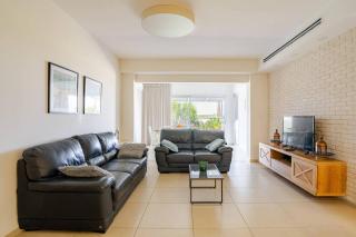 GW002 Gugel Waves Amazing Seaview & Garden Family Apartments - Nahariya - 3
