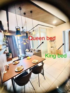 The Roberstson family suite with city views - 0