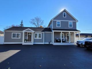 Cozy house, close to downtown Danvers - Danvers - 9