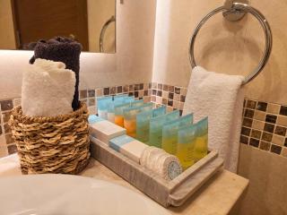 Meadows Living Ansam 3 - 2 Bedroom Apartment - Abu Dhabi - 3