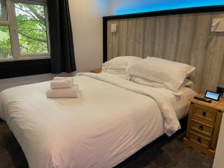 TheWaterfrontLodges - Coventry - 7