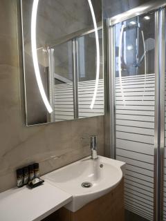 St Nickolas Guest House - Artemida - 2