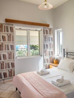 St Nickolas Guest House - Artemida - 9