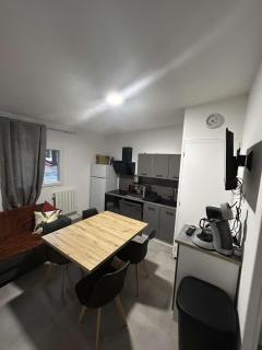appt 4 personnes tout confort 2 - La Celle-sous-Gouzon - 2