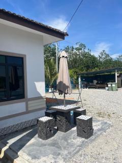 Rumah Armand 3 Bedroom with Swimming Pool Pengkalan Balak Tg Bidara Masjid Tanah Melaka - Masjid Tanah - 1