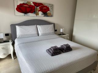 Flamingo Apartment - - 3