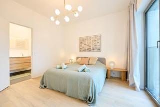 Emerald Coast Manor - Brussels - 1