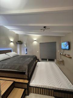 Boutique Eptalofos 2 15min from airport and sea - Kouvarás - 4