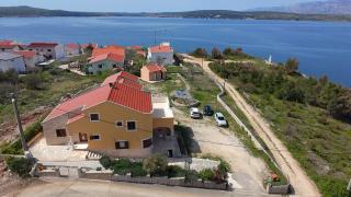 Apartments Mikecin - Novigrad - 0