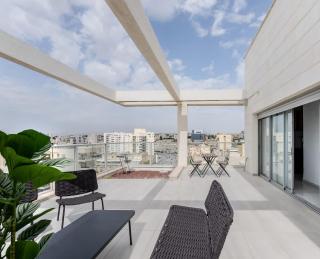 The spectacular tallest penthouse in the city 4-BR - Qiryat Ata - 7
