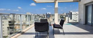 The spectacular tallest penthouse in the city 4-BR - Qiryat Ata - 3