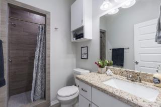 Apt #1 Modern New 2bed 2bath - Pharr - 1