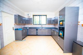 State of The Art House - Kangan - 3
