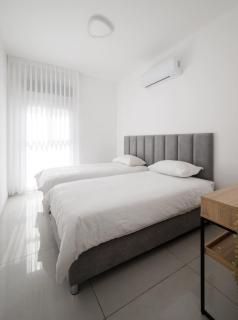 Cozy & spacious 4BR with jacuzzi - 5