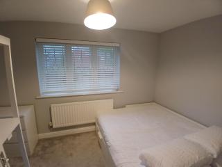 Modern and cosy home near Cardiff - Caerphilly - 3