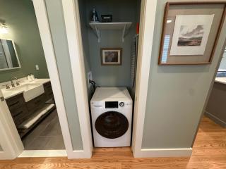 Brand New Construction! 3 Unit5 Bed Property - Newport - 4