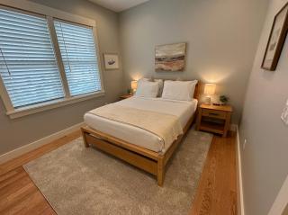Brand New Construction! 3 Unit5 Bed Property - Newport - 6