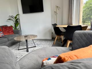 City Centre Embankment Apartments Superb Location - Cardiff - 5