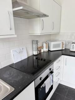 City Centre Embankment Apartments Superb Location - Cardiff - 3