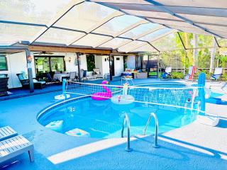 Tampa Lakefront and Pool House Game Room - Tampa - 6