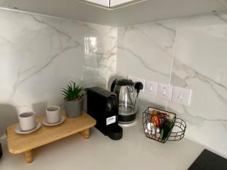 Stylish One-Bedroom in Engomi - Engomi - 1