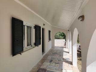 Villa Nikos Gialos - Karousádes - 8