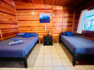 Wasi la Punta 8 Starlink 2min walk to the beach - 0