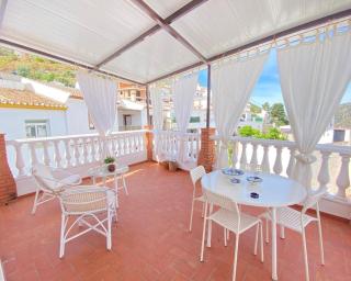 Casa Elodí, 3 beautiful apartments in Sayalonga - Sayalonga - 2