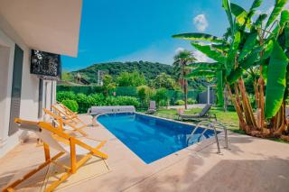 VILLA ATLAS Muhafazakar Havuzlu, Mustakil Geniş Bahçeli - Sapanca - 9