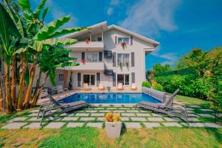 VILLA ATLAS Muhafazakar Havuzlu, Mustakil Geniş Bahçeli - Sapanca - 0