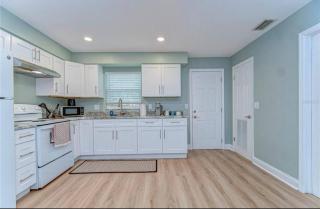 Cozy 2 bedroom bungalow - Belleair Bluffs - 0