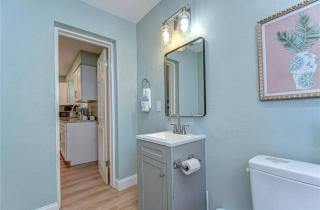 Cozy 2 bedroom bungalow - Belleair Bluffs - 4