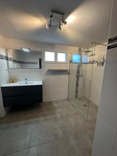 Rez de jardin tout équipé - Salindres - 3