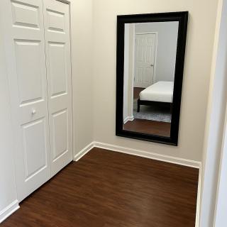 Sunlit Studio with City Charm - Lunt studio rep - Chicago - 3