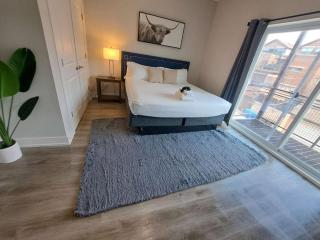 Sleek Style 3BR Haven - Free Parking - Ashland 2N - Chicago - 8