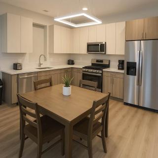 Sleek Style 3BR Haven - Free Parking - Ashland 2N - Chicago - 7