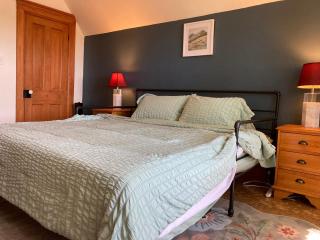 Victorian Guest Getaway-20mins to Glacier National Park-10mins to airport! - Columbia Falls - 3
