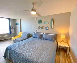 Sea Dip Resort Studios! - Daytona Beach - 4
