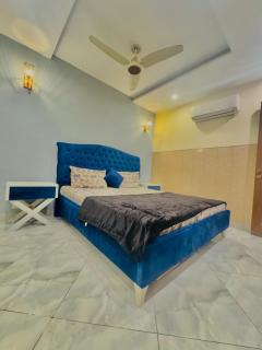 Luxury apartments - Lahore - 1