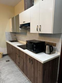 Gulberg Arena Mall 1BHK Apartment - Islamabad - 3