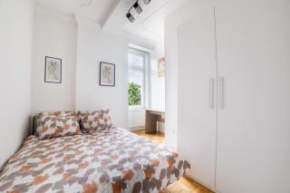 Urban Santiq City Center 3-bedroom apartment with balcony - Sarajevo - 5