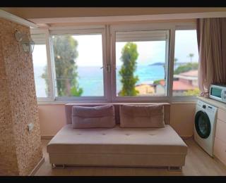 Kusadasi Beachfront Flat - 8