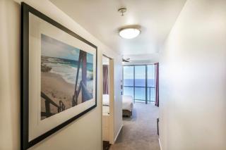 Sub-Penthouse 44th Floor! - Gold Coast - 8