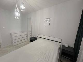 High-End 1BD Condo in New Development in Ulrychow - Varsavia - 4